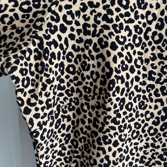 NWOT Forever 21 Long Sleeve Leopard Print Bodysuit Beige - Picture 8 of 9